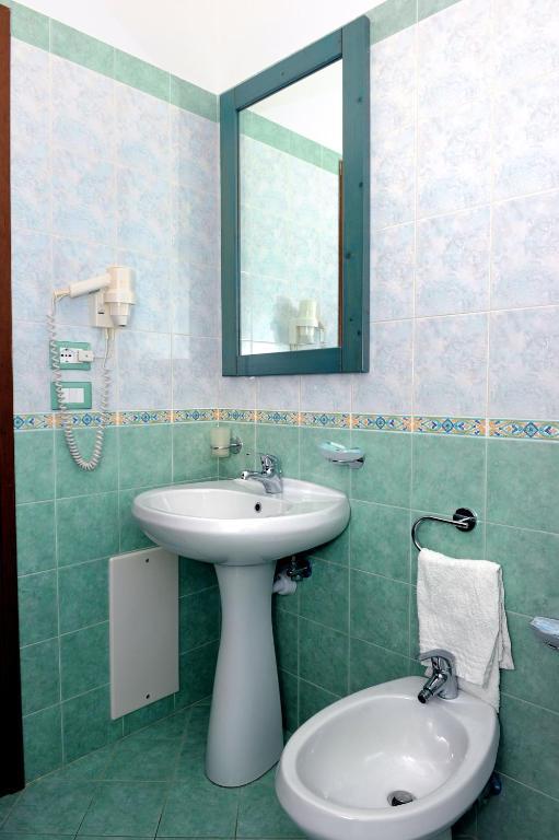 Hotel La Ninfea Ischia Oda fotoğraf